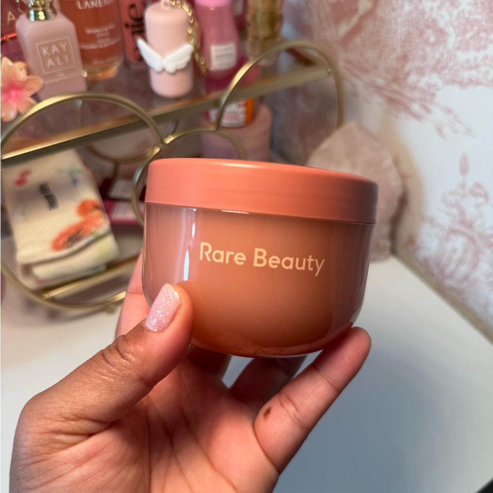 Rare Beauty find comfort body cream